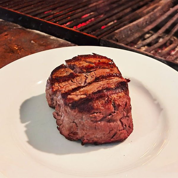 Le carni alla Brace. Cucinare sulle braci di legna un buon piatto di carne è una gioia.